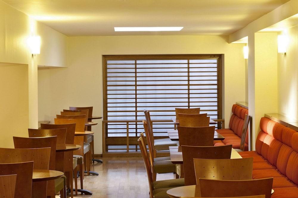 Hotel Achilleas Athena Bagian luar foto