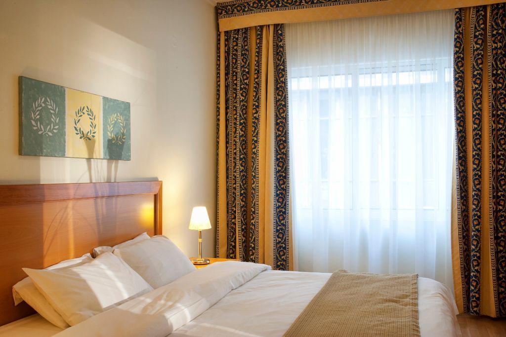 Hotel Achilleas Athena Bagian luar foto
